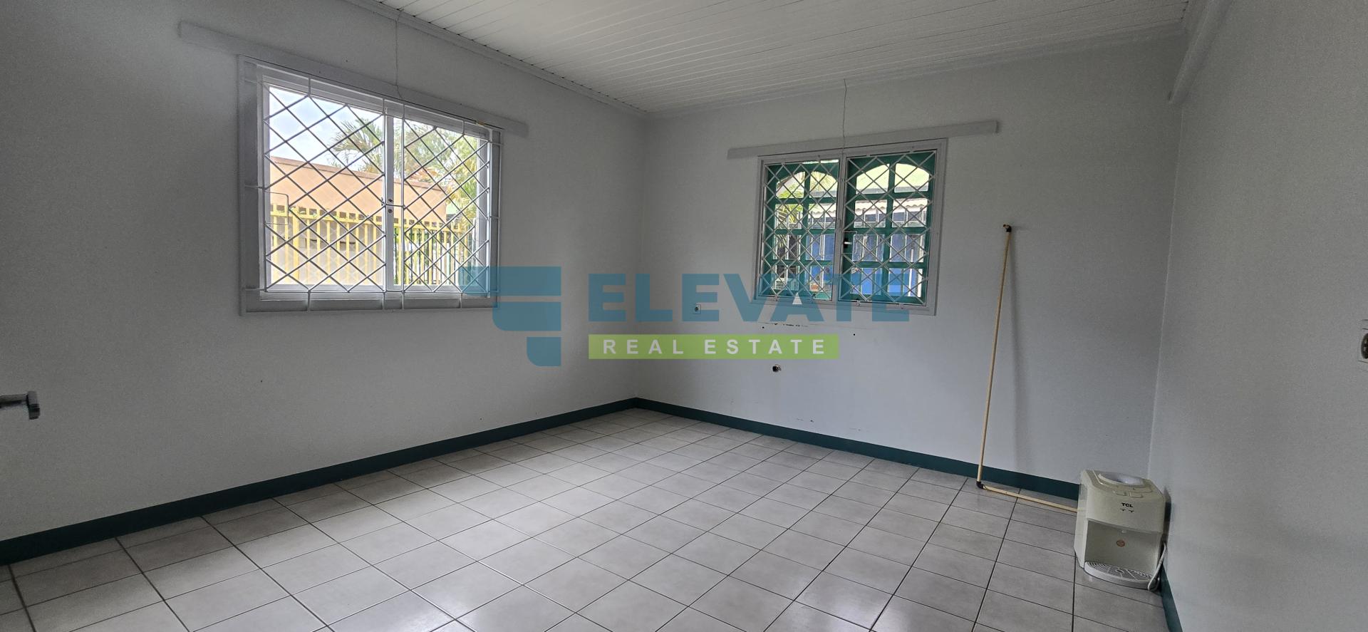 HRH0357 in Paramaribo - foto 16